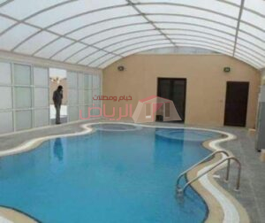 مظلات مسابح شفافة